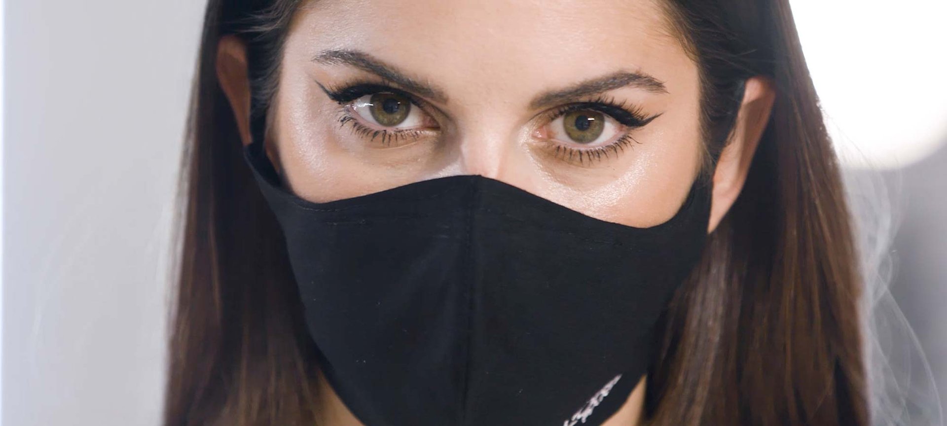 Descubre los trucos para llevar maquillaje con mascarilla y los productos que mejor se adaptan a él de L’Oréal Paris.